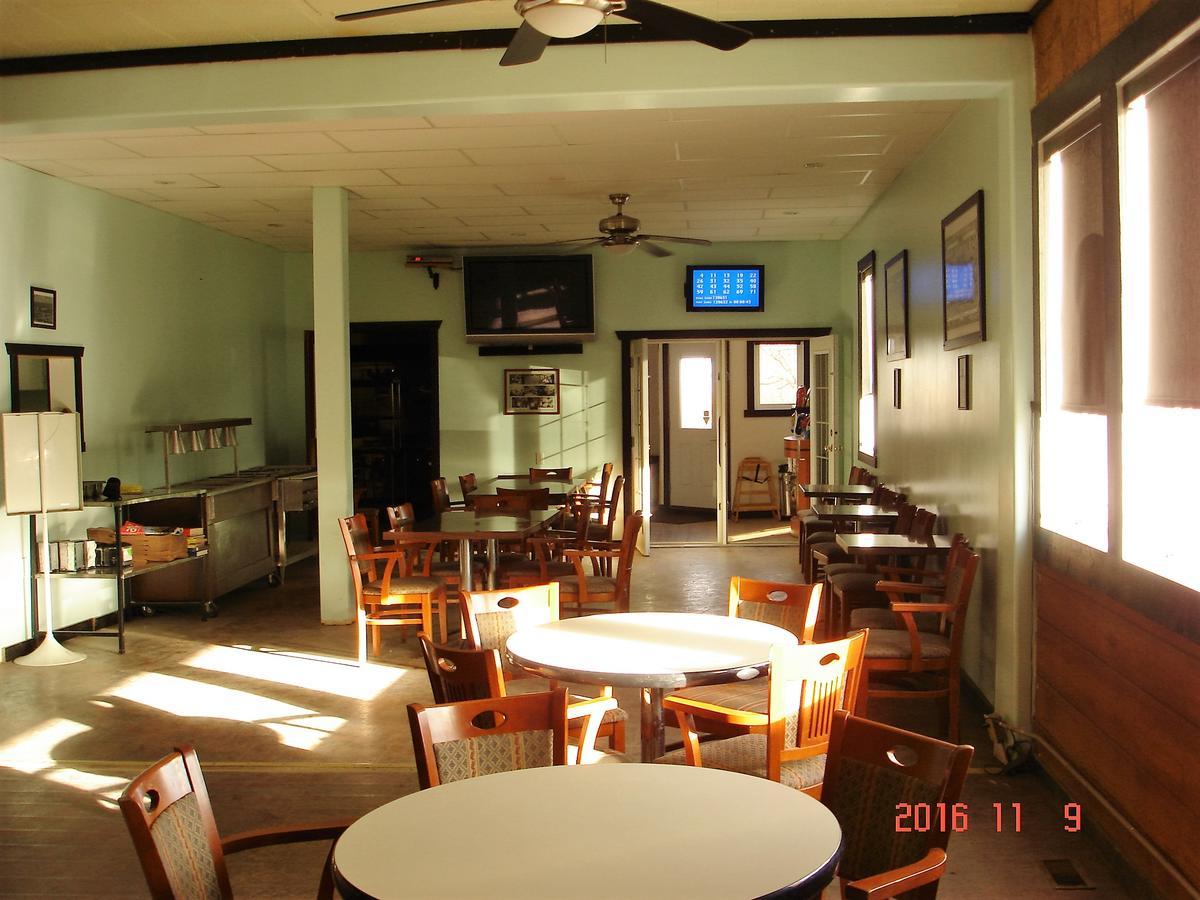 Simpson Hotel Exterior photo